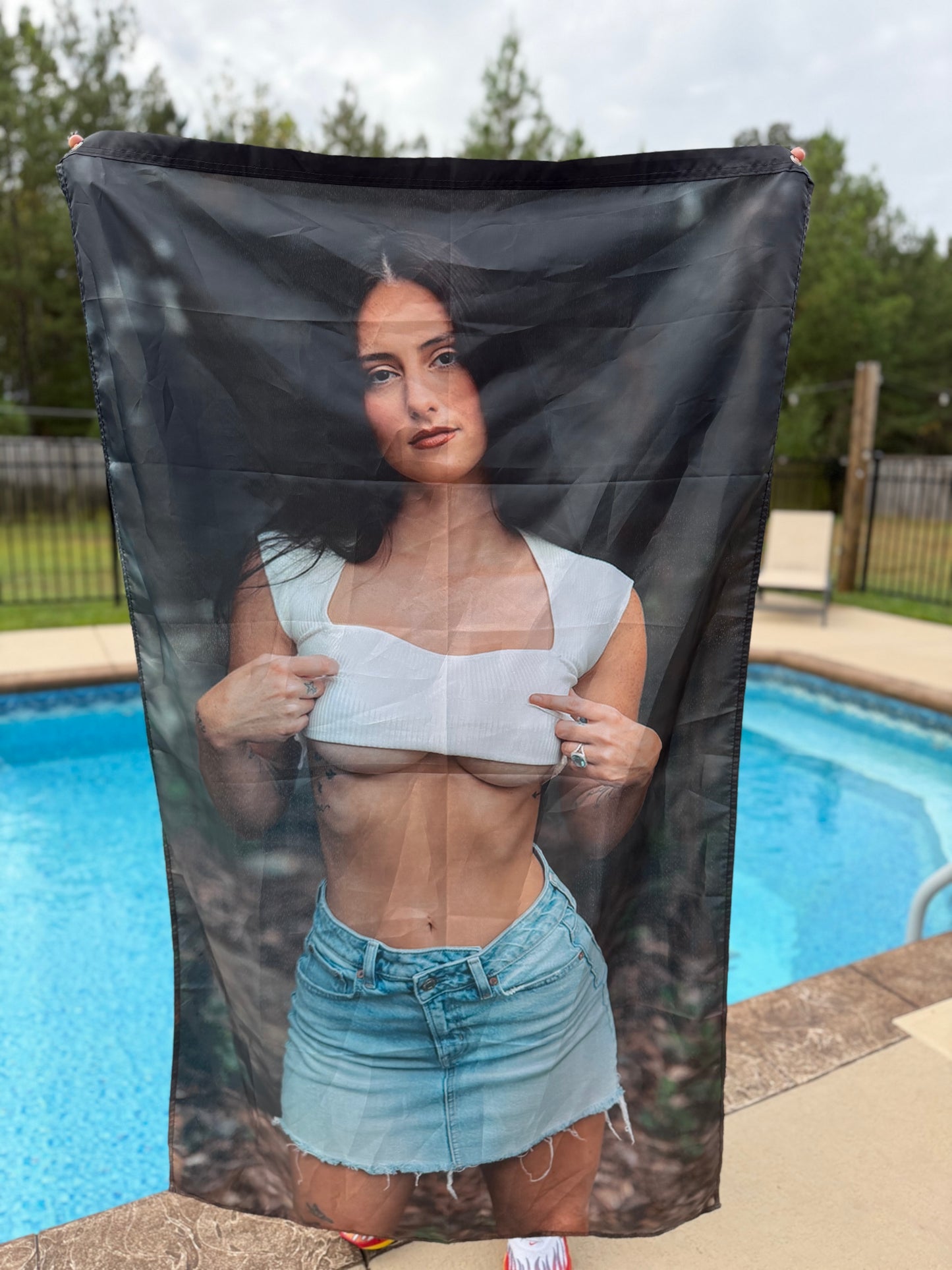 Eyes up flag
